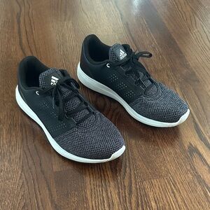 Adidas Men's Black and Dark Gray Athletic Shoes 
Size 11